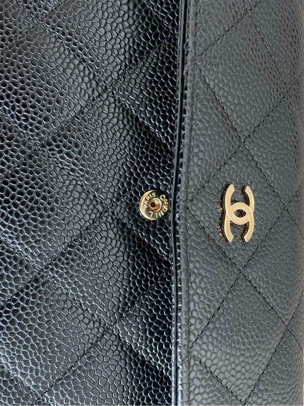 CHANEL Black Quilted Caviar Leather Wallet with Gold CC NEVER USED - Picture 3 of 12